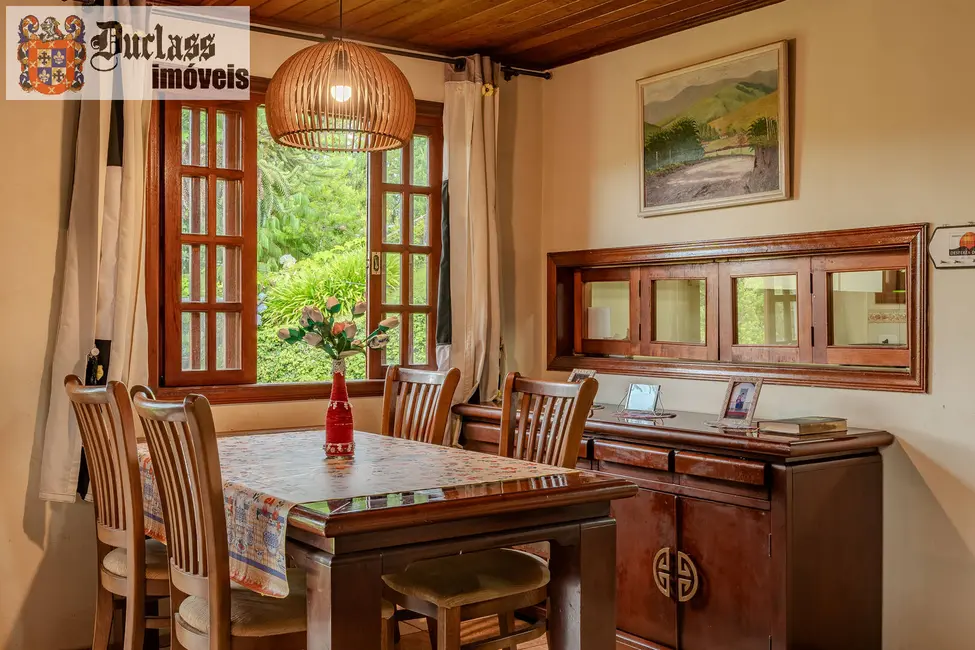 Foto 2 de Chácara com 4 quartos à venda, 200m2 em Campos Do Jordao - SP