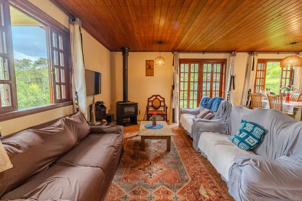 Foto 6 de Chácara com 4 quartos à venda, 200m2 em Campos Do Jordao - SP