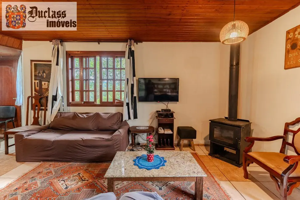 Foto 3 de Chácara com 4 quartos à venda, 200m2 em Campos Do Jordao - SP
