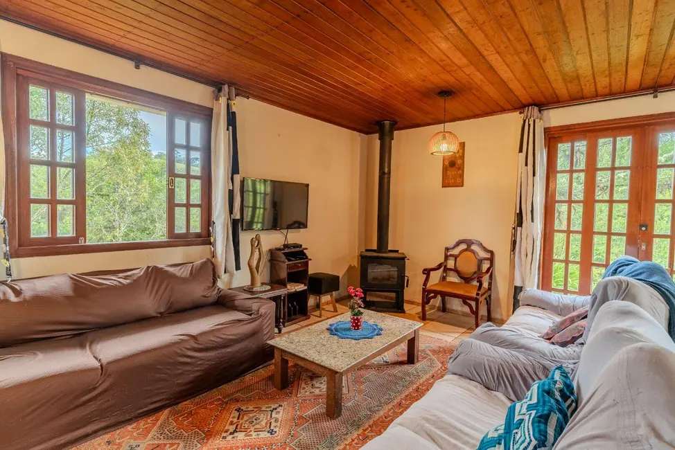 Foto 8 de Chácara com 4 quartos à venda, 200m2 em Campos Do Jordao - SP