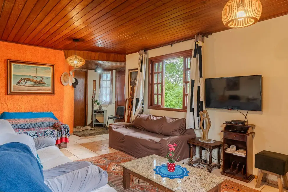 Foto 4 de Chácara com 4 quartos à venda, 200m2 em Campos Do Jordao - SP