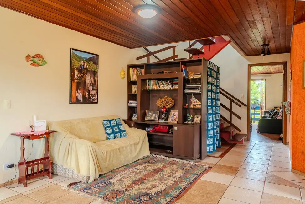 Foto 9 de Chácara com 4 quartos à venda, 200m2 em Campos Do Jordao - SP