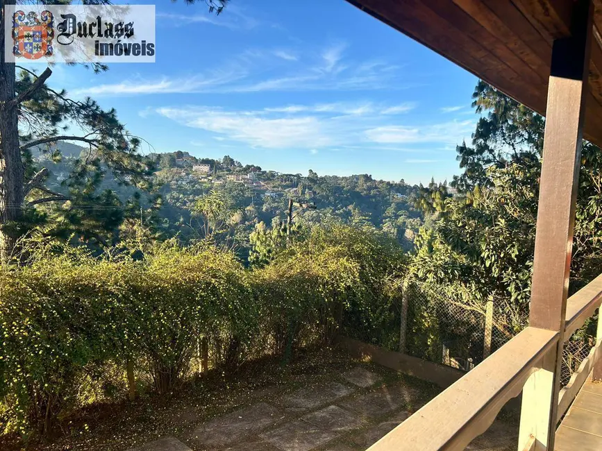 Chácara com 5 quartos à venda, 305m2 em Campos Do Jordao - SP - imagem 3 Foto 3 de Chácara com 5 quartos à venda, 305m2 em Campos Do Jordao - SP