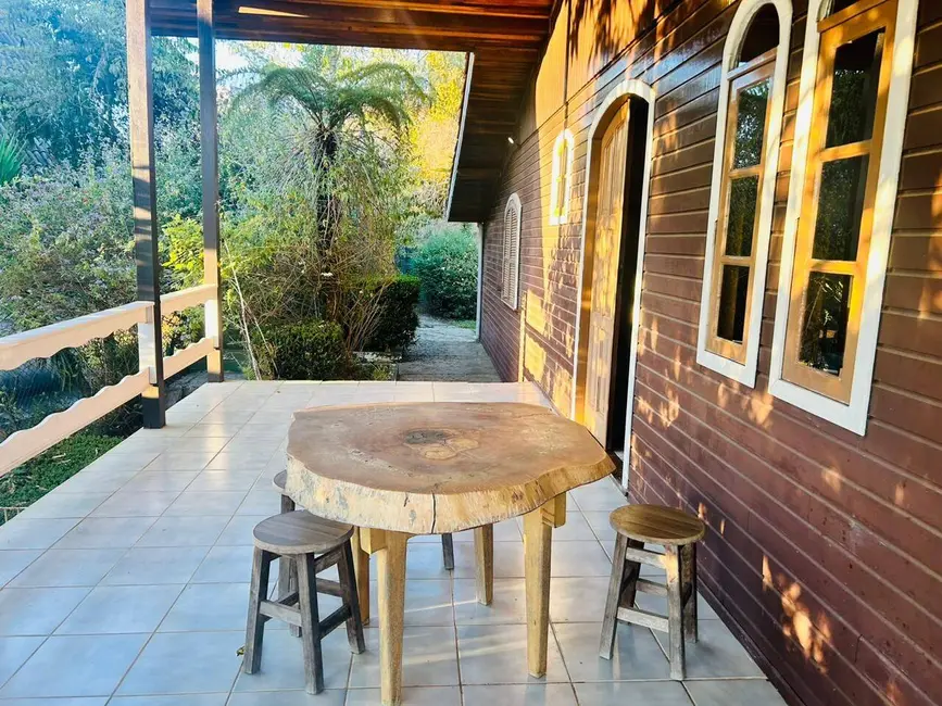 Foto 5 de Chácara com 5 quartos à venda, 305m2 em Campos Do Jordao - SP