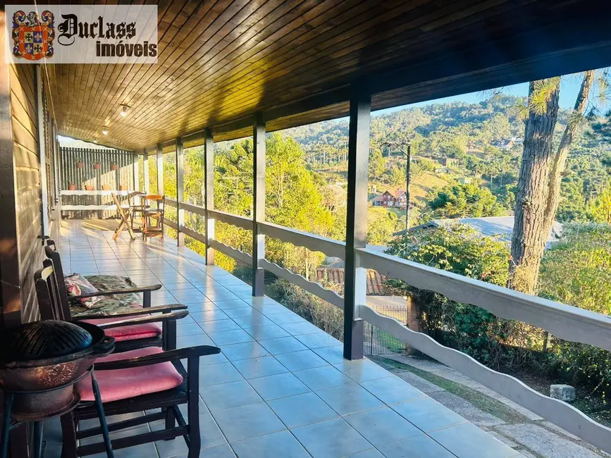 Chácara com 5 quartos à venda, 305m2 em Campos Do Jordao - SP - imagem 9 Foto 9 de Chácara com 5 quartos à venda, 305m2 em Campos Do Jordao - SP