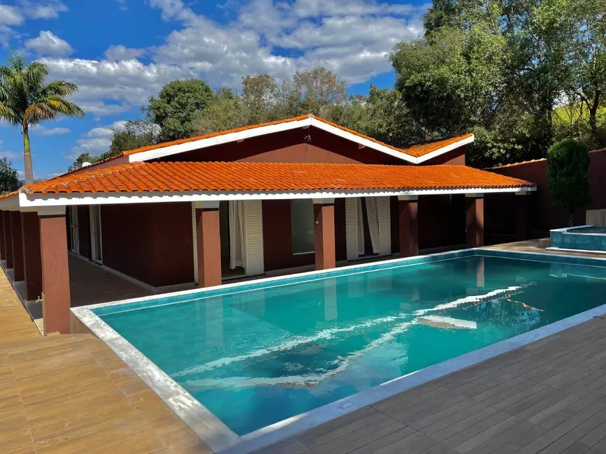 Chácara com 3 quartos à venda, 480m2 em Campo Novo, Braganca Paulista - SP - imagem 3 Foto 3 de Chácara com 3 quartos à venda, 480m2 em Campo Novo, Braganca Paulista - SP