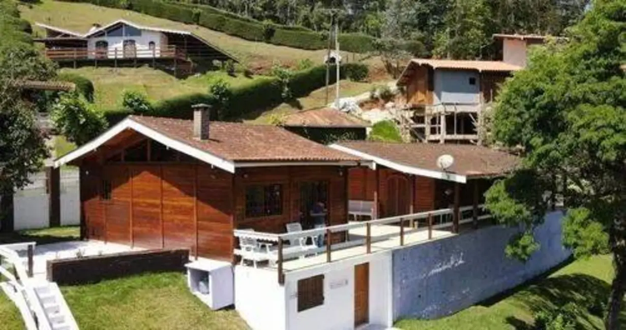 Foto 4 de Chácara com 4 quartos à venda, 230m2 em Campos Do Jordao - SP