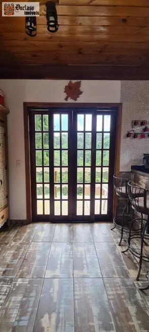 Chácara com 4 quartos à venda, 1000m2 em Campos Do Jordao - SP - imagem 3 Foto 3 de Chácara com 4 quartos à venda, 1000m2 em Campos Do Jordao - SP