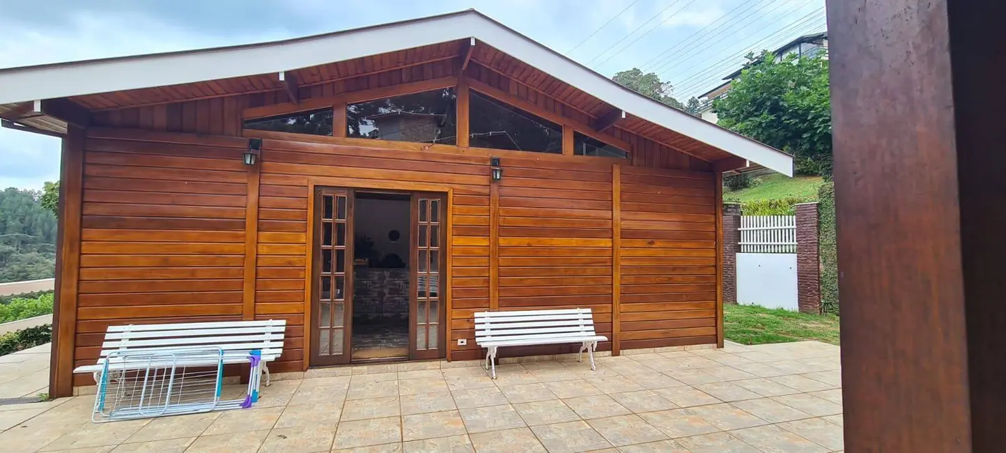 Foto 2 de Chácara com 4 quartos à venda, 230m2 em Campos Do Jordao - SP