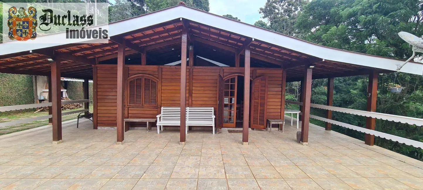 Foto 1 de Chácara com 4 quartos à venda, 230m2 em Campos Do Jordao - SP