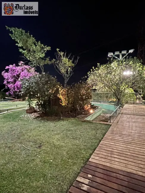 Sobrado com 8 quartos à venda, 1100m2 em Caixa D´Água, Vinhedo - SP - imagem 8 Foto 8 de Sobrado com 8 quartos à venda, 1100m2 em Caixa D´Água, Vinhedo - SP