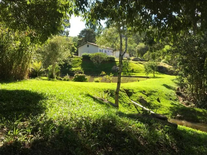 Foto 1 de Sítio / Rancho com 3 quartos à venda, 25000m2 em Camanducaia - MG
