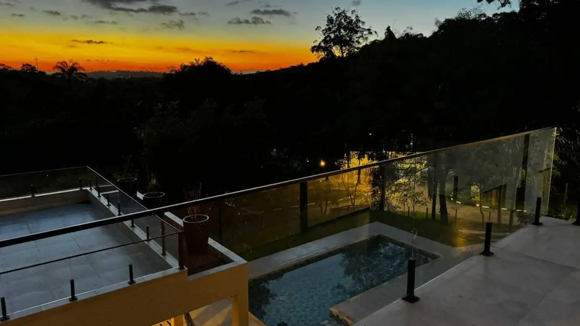 Foto 1 de Sobrado com 4 quartos à venda, 300m2 em Rio Abaixo, Atibaia - SP