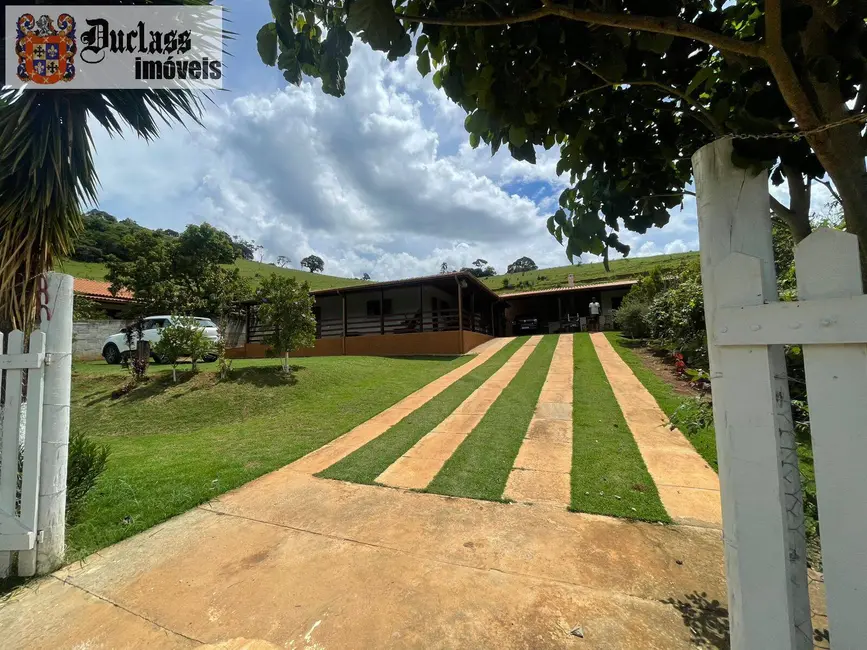 Foto 1 de Chácara com 3 quartos à venda, 230m2 em Camanducaia, MG