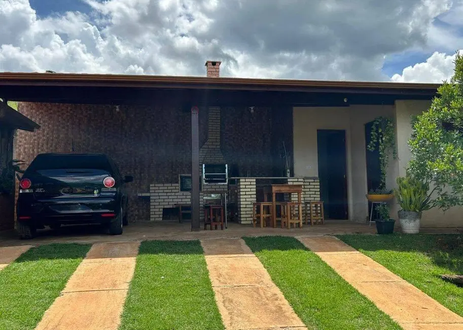 Foto 3 de Chácara com 3 quartos à venda, 230m2 em Camanducaia - MG