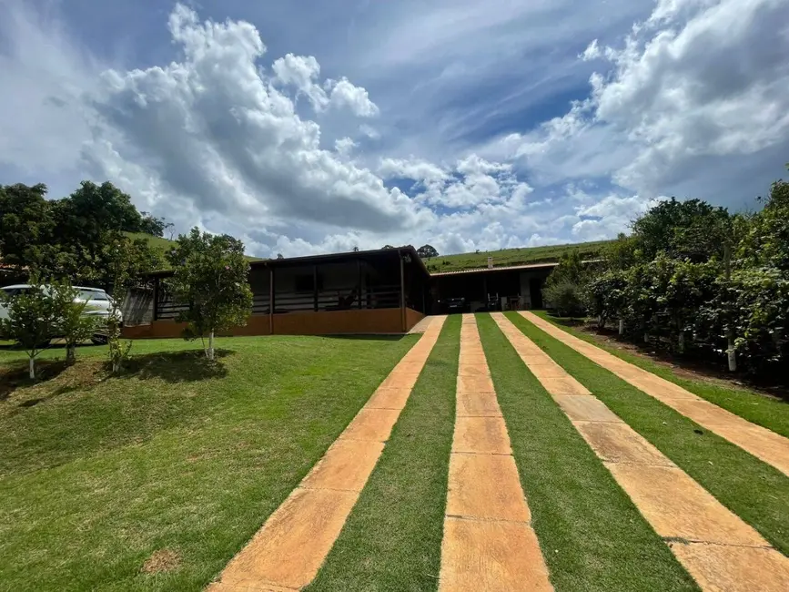 Foto 7 de Chácara com 3 quartos à venda, 230m2 em Camanducaia - MG