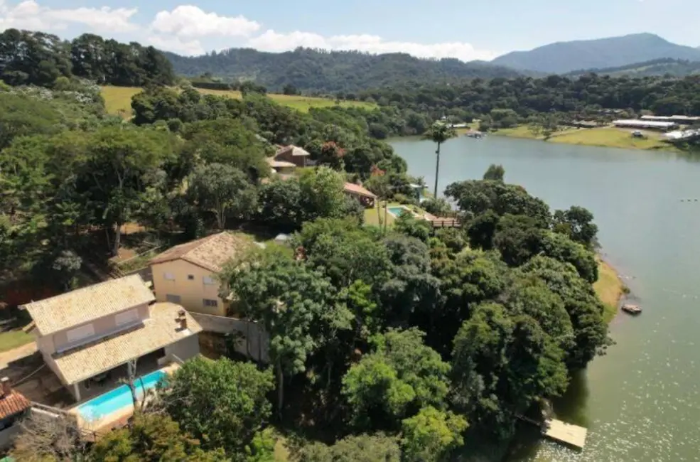 Foto 4 de Chácara com 3 quartos à venda, 180m2 em Joanopolis - SP