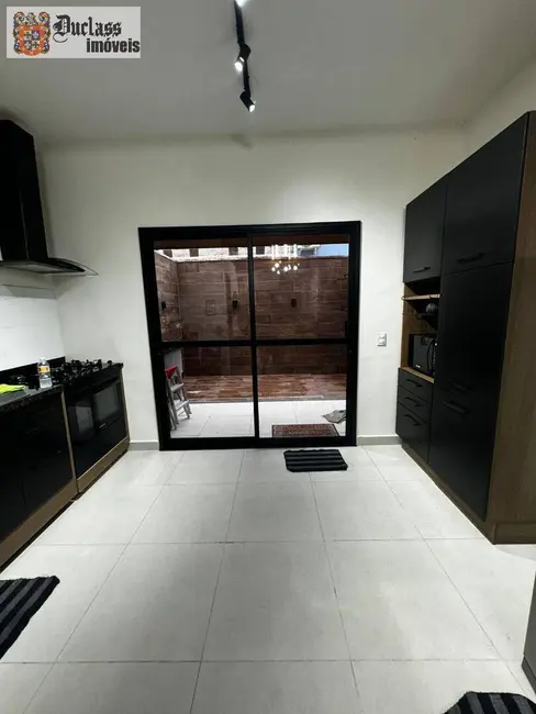 Sobrado com 2 quartos à venda, 90m2 em Pontal de Santa Marina, Caraguatatuba - SP - imagem 2 Foto 2 de Sobrado com 2 quartos à venda, 90m2 em Pontal de Santa Marina, Caraguatatuba - SP