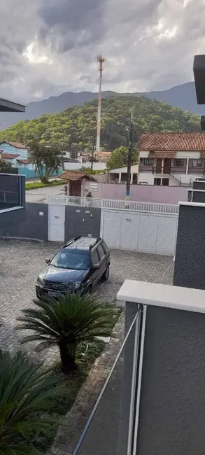 Foto 2 de Sobrado com 3 quartos à venda, 120m2 em Massaguaçu, Caraguatatuba - SP