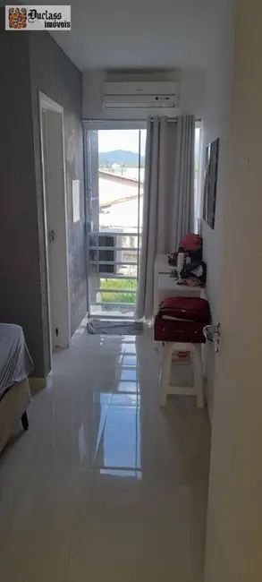Foto 6 de Sobrado com 3 quartos à venda, 120m2 em Massaguaçu, Caraguatatuba - SP