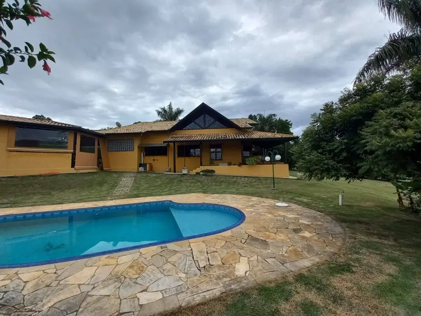 Chácara com 3 quartos à venda, 280m2 em Condomínio Residencial Vila Rica, Braganca Paulista - SP - imagem 9 Foto 9 de Chácara com 3 quartos à venda, 280m2 em Condomínio Residencial Vila Rica, Braganca Paulista - SP