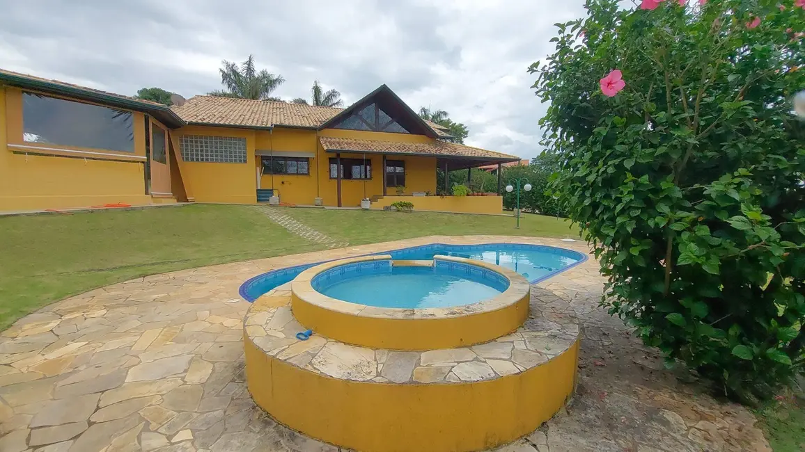 Chácara com 3 quartos à venda, 280m2 em Condomínio Residencial Vila Rica, Braganca Paulista - SP - imagem 4 Foto 4 de Chácara com 3 quartos à venda, 280m2 em Condomínio Residencial Vila Rica, Braganca Paulista - SP