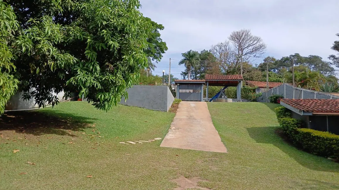 Foto 2 de Chácara com 2 quartos à venda, 108m2 em Parque Residencial Atibaia, Atibaia - SP