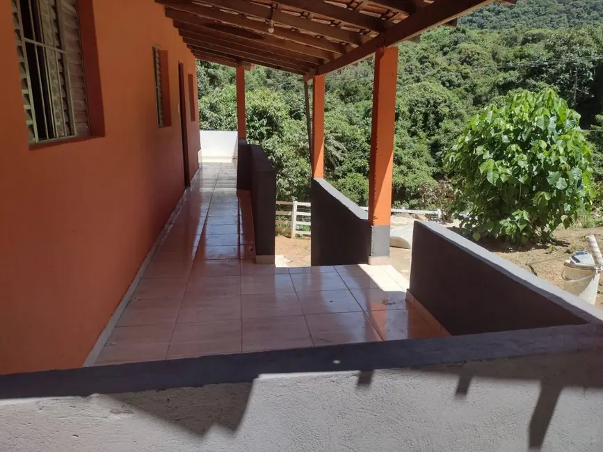 Foto 3 de Chácara com 3 quartos à venda, 27000m2 em Camanducaia - MG