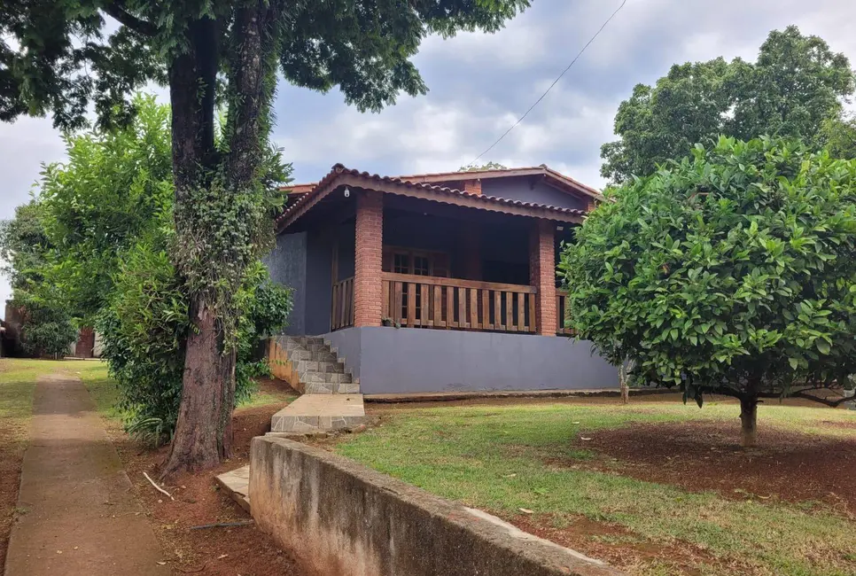 Foto 2 de Chácara com 3 quartos à venda, 300m2 em Chácaras Fernão Dias, Atibaia - SP