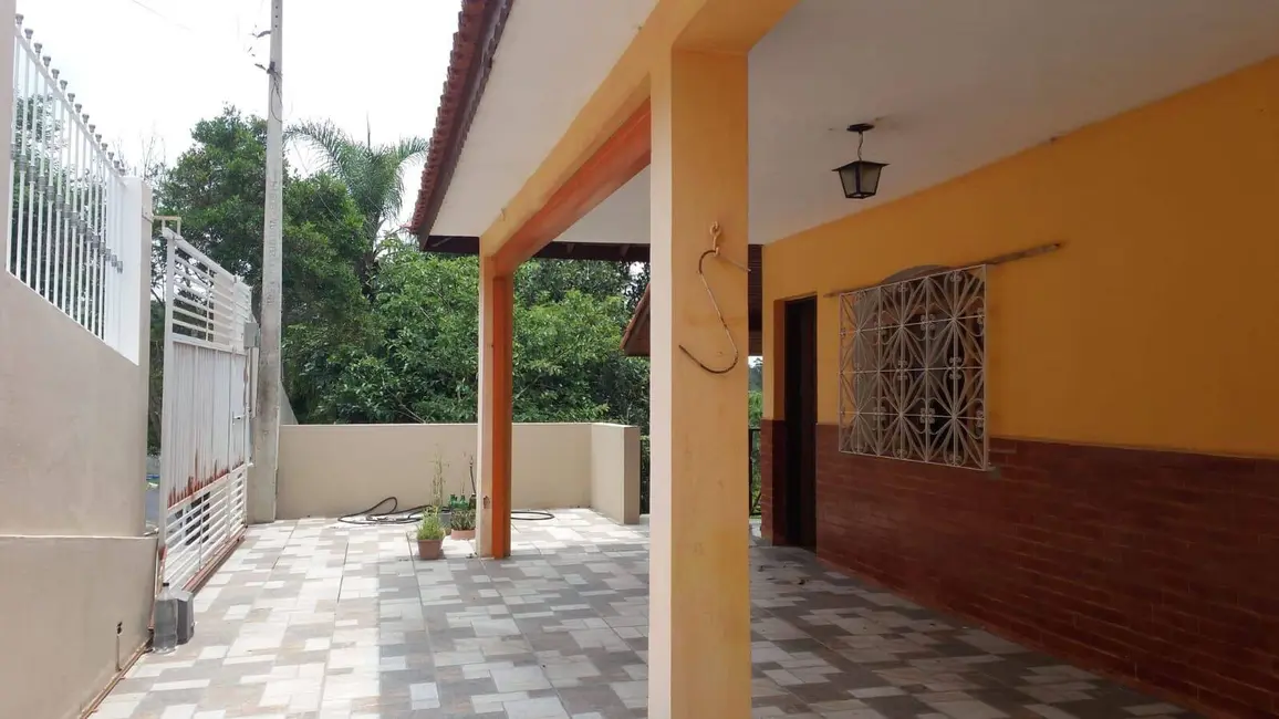 Chácara com 2 quartos à venda, 226m2 em Mairipora - SP - imagem 2 Foto 2 de Chácara com 2 quartos à venda, 226m2 em Mairipora - SP