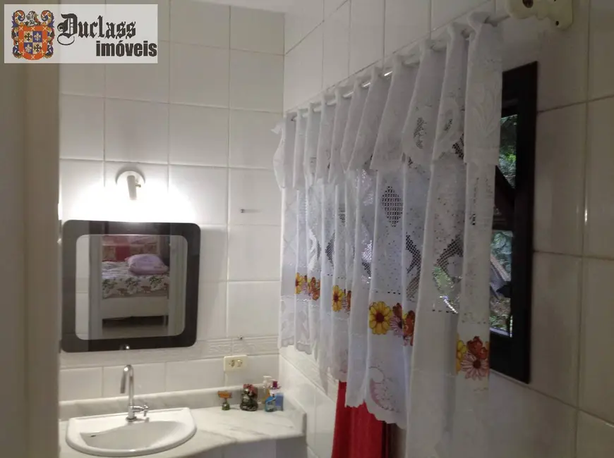 Sobrado com 2 quartos à venda, 180m2 em Balneario Praia do Perequê, Guaruja - SP - imagem 5 Foto 5 de Sobrado com 2 quartos à venda, 180m2 em Balneario Praia do Perequê, Guaruja - SP