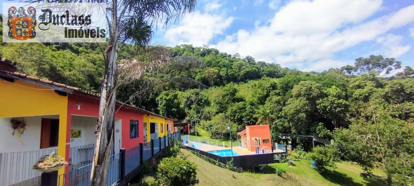 Chácara com 8 quartos à venda, 400m2 em Extrema - MG - imagem 8 Foto 8 de Chácara com 8 quartos à venda, 400m2 em Extrema - MG