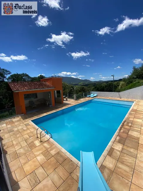 Chácara com 8 quartos à venda, 400m2 em Extrema - MG - imagem 3 Foto 3 de Chácara com 8 quartos à venda, 400m2 em Extrema - MG