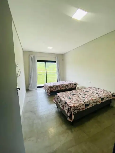 Foto 6 de Casa com 8 quartos à venda, 400m2 em Igarata - SP