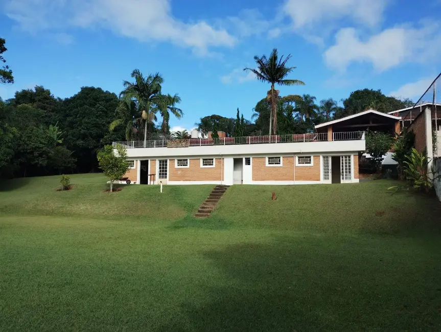 Foto 2 de Chácara com 4 quartos à venda, 402m2 em Jardim Estância Brasil, Atibaia - SP