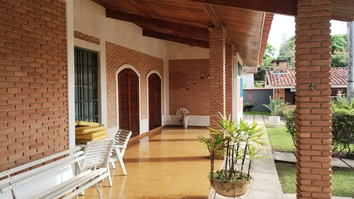 Foto 1 de Chácara com 4 quartos à venda, 402m2 em Jardim Estância Brasil, Atibaia - SP