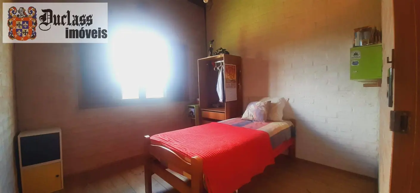 Foto 4 de Chácara com 4 quartos à venda, 122m2 em Camanducaia - MG