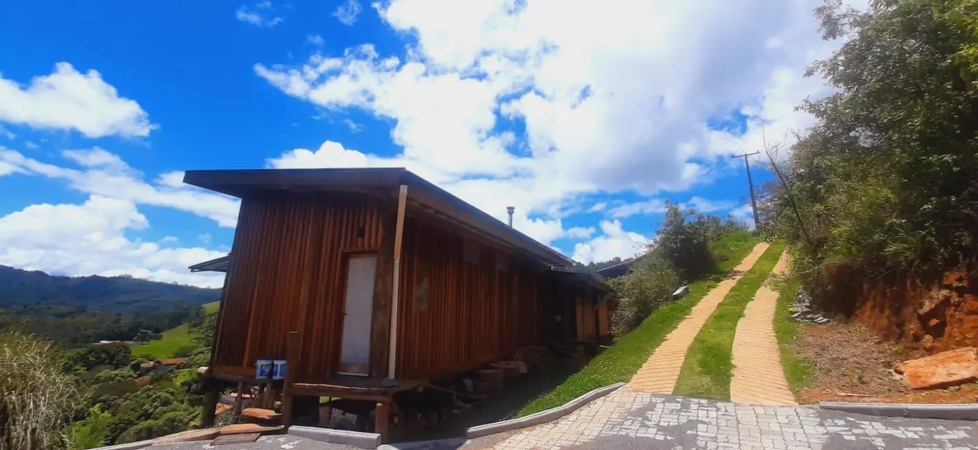 Foto 8 de Chácara com 4 quartos à venda, 122m2 em Camanducaia - MG