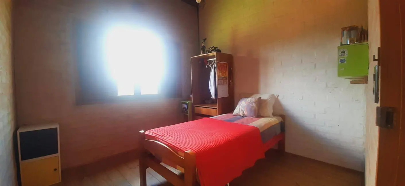 Foto 5 de Chácara com 4 quartos à venda, 122m2 em Camanducaia - MG