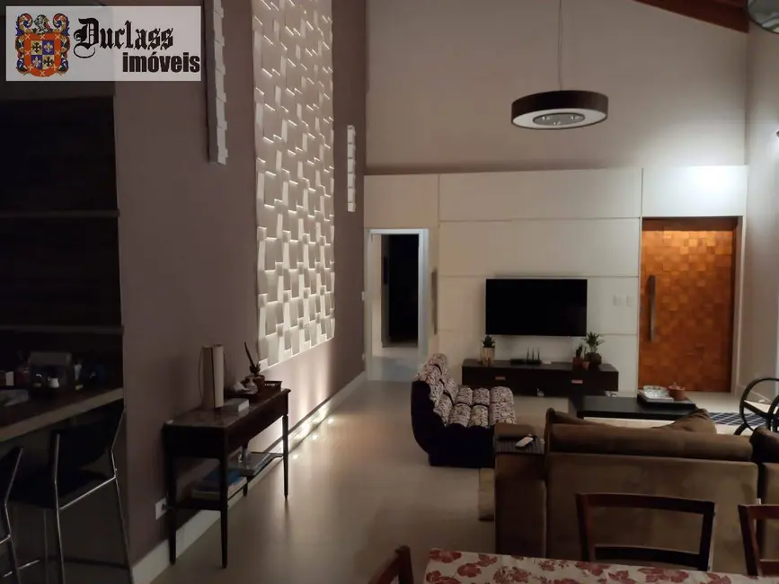 Casa com 3 quartos à venda, 212m2 em Condomínio Parque das Garças I, Atibaia - SP - imagem 9 Foto 9 de Casa com 3 quartos à venda, 212m2 em Condomínio Parque das Garças I, Atibaia - SP