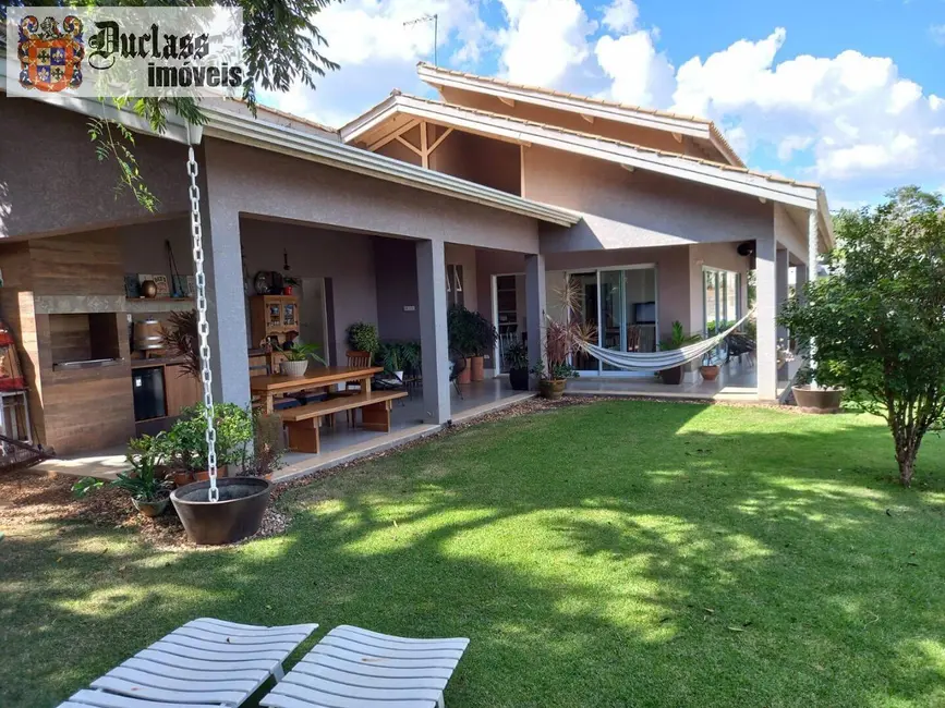 Casa com 3 quartos à venda, 212m2 em Condomínio Parque das Garças I, Atibaia - SP - imagem 1 Foto 1 de Casa com 3 quartos à venda, 212m2 em Condomínio Parque das Garças I, Atibaia - SP