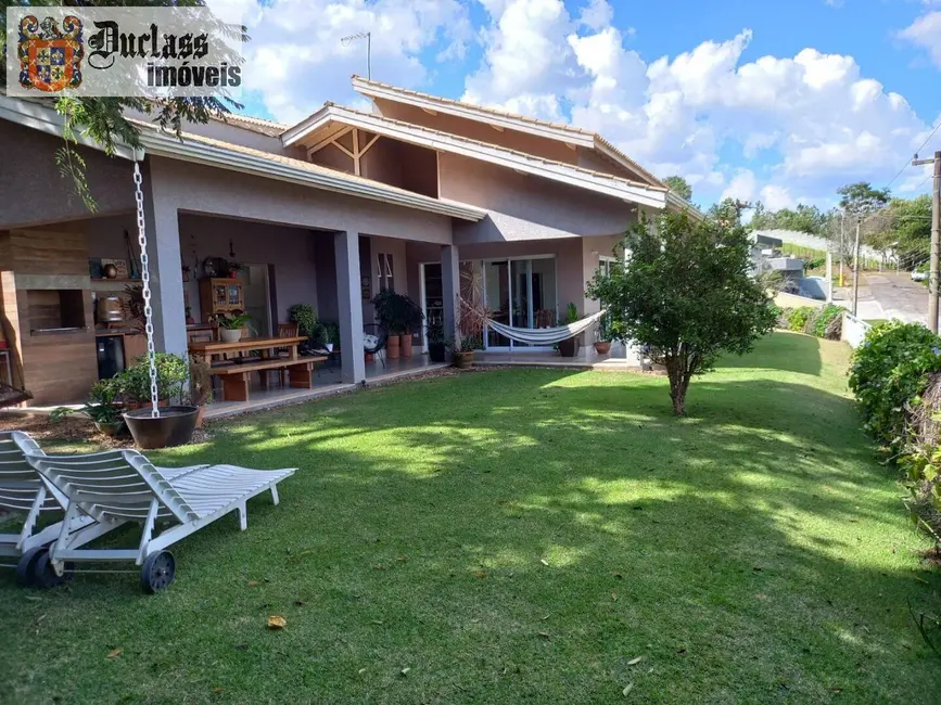 Casa com 3 quartos à venda, 212m2 em Condomínio Parque das Garças I, Atibaia - SP - imagem 2 Foto 2 de Casa com 3 quartos à venda, 212m2 em Condomínio Parque das Garças I, Atibaia - SP