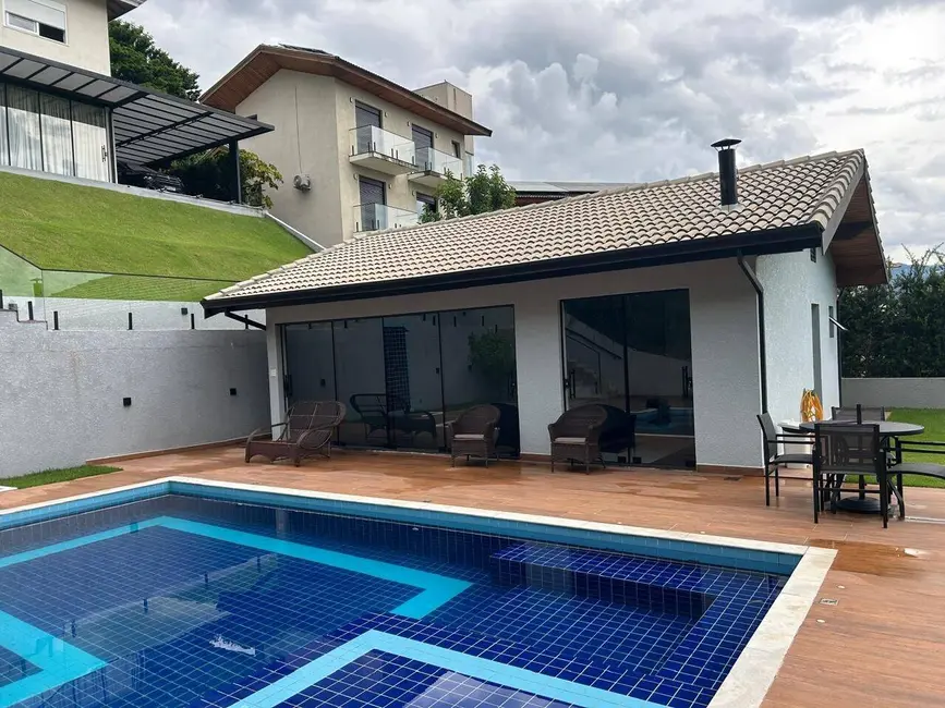 Foto 1 de Casa com 3 quartos à venda, 800m2 em Atibaia - SP