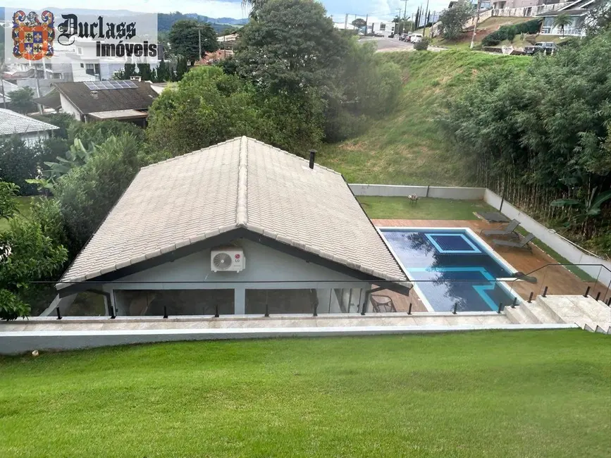 Foto 4 de Casa com 3 quartos à venda, 800m2 em Atibaia - SP