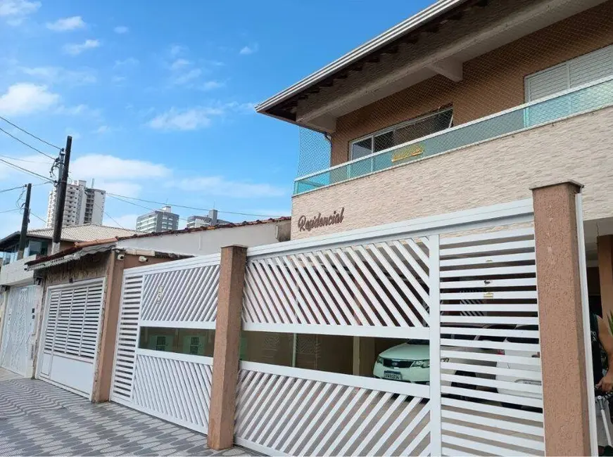 Foto 2 de Casa com 1 quarto à venda, 54m2 em Maracanã, Praia Grande - SP