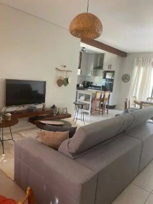 Chácara com 3 quartos à venda, 151m2 em Centro, Pinhalzinho - SP - imagem 7 Foto 7 de Chácara com 3 quartos à venda, 151m2 em Centro, Pinhalzinho - SP