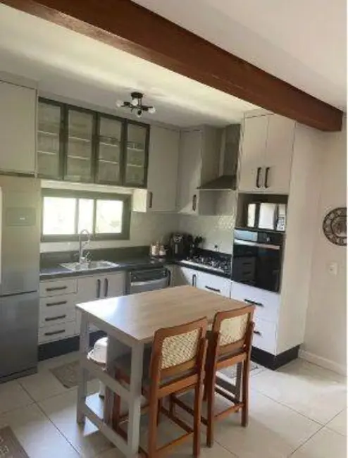 Chácara com 3 quartos à venda, 151m2 em Centro, Pinhalzinho - SP - imagem 9 Foto 9 de Chácara com 3 quartos à venda, 151m2 em Centro, Pinhalzinho - SP