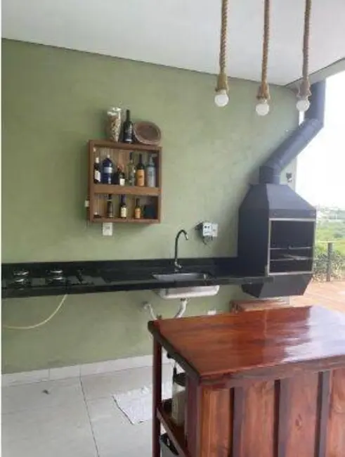 Chácara com 3 quartos à venda, 151m2 em Centro, Pinhalzinho - SP - imagem 1 Foto 1 de Chácara com 3 quartos à venda, 151m2 em Centro, Pinhalzinho - SP