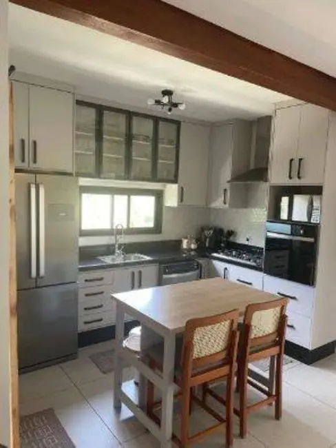 Chácara com 3 quartos à venda, 151m2 em Centro, Pinhalzinho - SP - imagem 5 Foto 5 de Chácara com 3 quartos à venda, 151m2 em Centro, Pinhalzinho - SP
