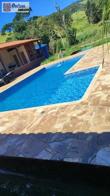 Foto 1 de Chácara com 3 quartos à venda, 200m2 em Itapeva - MG